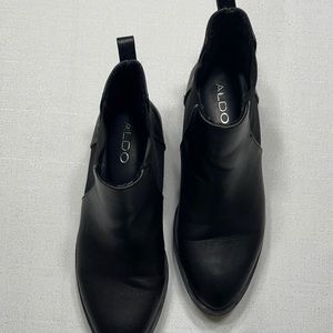 Aldo platform ankle boots size 6.5 lightly used great condition